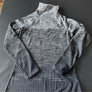 Nike Women's Gray and Black Sweater